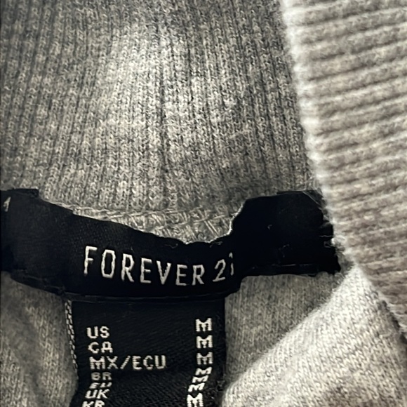 Forever 21 Grey Cropped Sweatshirt with Elastic Waist Women's Size M - Picture 6 of 6